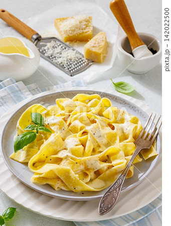 Pappardelle Alfredo Pasta with Cream Cheese Sauce Pappardelle Alfredo Pasta with Cream Cheese Sauce 142022500
