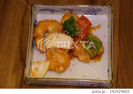 Sesame Shrimp with Vegetables on Ceramic Plate Sesame Shrimp with Vegetables on Ceramic Plate 142024605