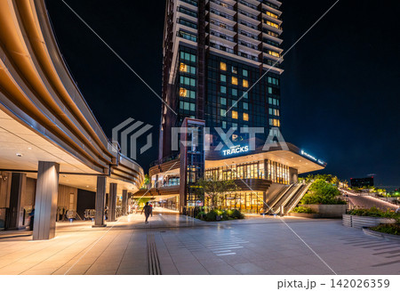 夜の大井町トラックスと近代的な都市の風景 夜の大井町トラックスと近代的な都市の風景 142026359