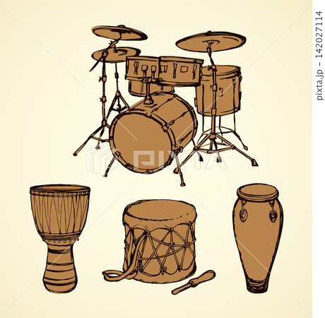 African drum. Vector drawing 142027114