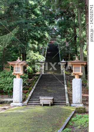 青海神社 参道の石段 新潟県加茂市 青海神社 参道の石段 新潟県加茂市 142028741