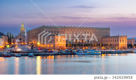 Stockholm Waterfront with Ships and Historic Buildings at Sunset, Sweden 142029958