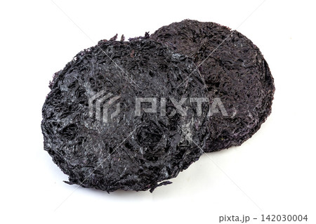 dried purple laver seaweed round cake traditional Asian food ingredient dried purple laver seaweed round cake traditional Asian food ingredient 142030004