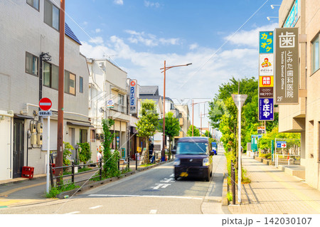 西武新宿線・花小金井駅 北口風景 西武新宿線・花小金井駅 北口風景 142030107