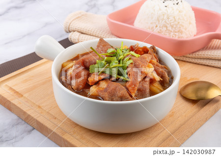 braised Beef with Potato Rice Meal Chinese Food braised Beef with Potato Rice Meal Chinese Food 142030987