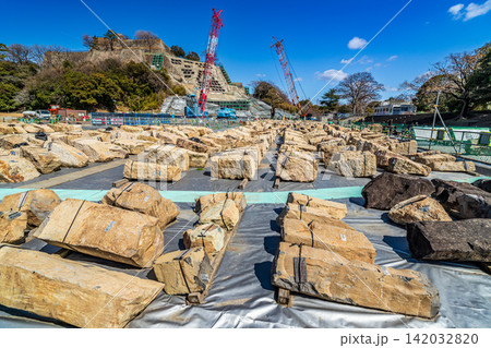 【日本100名城】丸亀城 復元修復中の石垣1 香川県丸亀市 【日本100名城】丸亀城 復元修復中の石垣1 香川県丸亀市 142032820