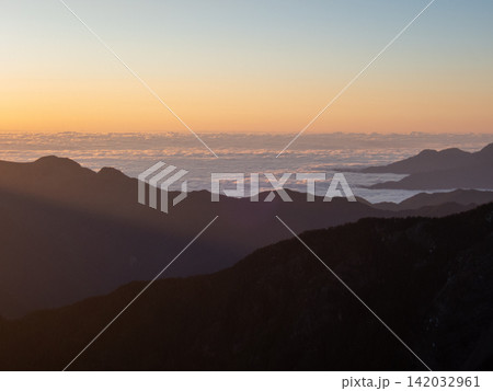 台湾最高峰、玉山登山ルートの風景 台湾最高峰、玉山登山ルートの風景 142032961