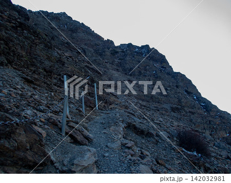 台湾最高峰、玉山登山ルートの風景 台湾最高峰、玉山登山ルートの風景 142032981