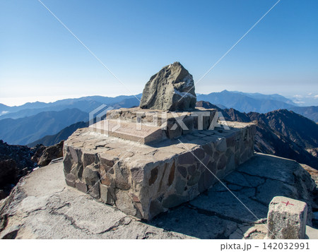 台湾最高峰、玉山登山ルートの風景 台湾最高峰、玉山登山ルートの風景 142032991