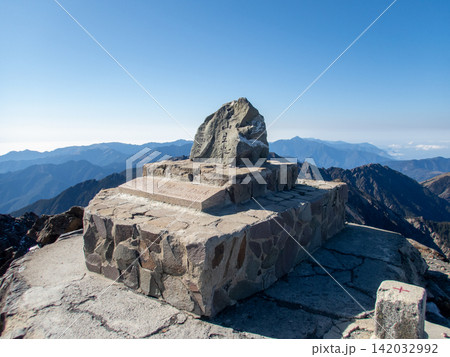 台湾最高峰、玉山登山ルートの風景 台湾最高峰、玉山登山ルートの風景 142032992
