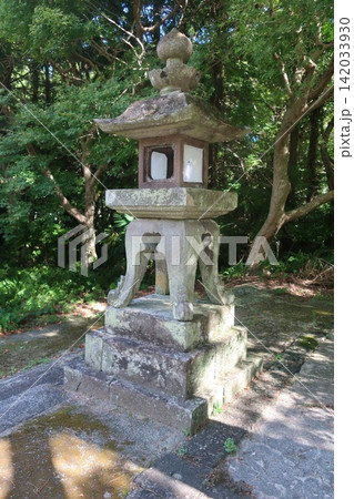 石灯籠のある風景 石灯籠のある風景 142033930