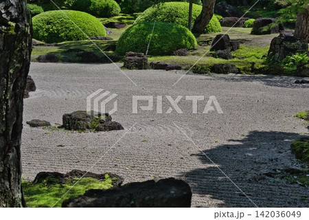 【由志園】の枯山水庭園 (島根県) 【由志園】の枯山水庭園 (島根県) 142036049