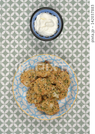 Soy Patties with Cream Sauce Soy Patties with Cream Sauce 142037883