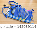 手作りの布製スマホショルダー 142039114