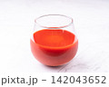 トマトジュース 142043652