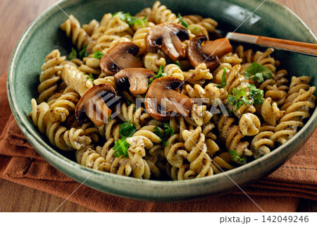 fusilli pasta, in creamy mushroom sauce, pasta with mushrooms, homemade, no people, fusilli pasta, in creamy mushroom sauce, pasta with mushrooms, homemade, no people, 142049246