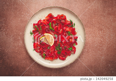 Salmon gravlax with beetroot, Scandinavian snack, beet gravlax, lightly salted fish, homemade, no people, Salmon gravlax with beetroot, Scandinavian snack, beet gravlax, lightly salted fish, homemade, no people, 142049258