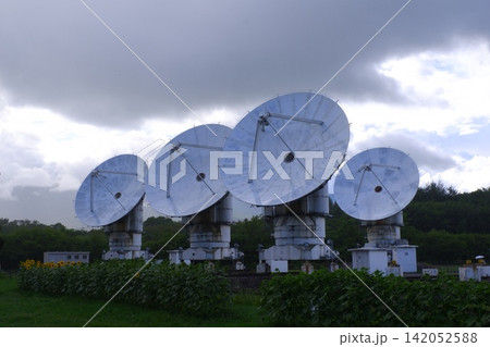 野辺山宇宙電波観測所のミリ波干渉計 142052588