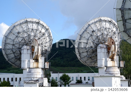 野辺山宇宙電波観測所のミリ波干渉計 142053606