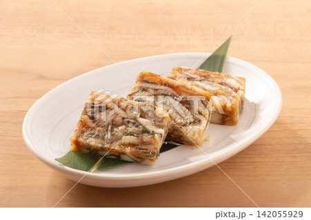 ［中国産　新潟加工］穴子　煮凝り 142055929