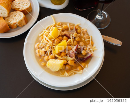 Traditional Spanish dish cocido chickpea stew Traditional Spanish dish cocido chickpea stew 142056525
