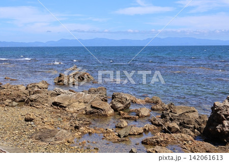 夏泊半島 岩だらけの海岸 夏泊半島 岩だらけの海岸 142061613