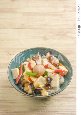 豆腐の中華丼 豆腐の中華丼 142062021
