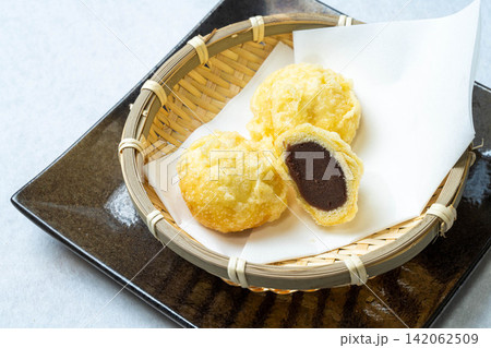 【食べ物素材】天ぷら饅頭(こしあん)【長野県】 【食べ物素材】天ぷら饅頭(こしあん)【長野県】 142062509