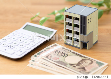 お金とマンションと電卓 お金とマンションと電卓 142066661