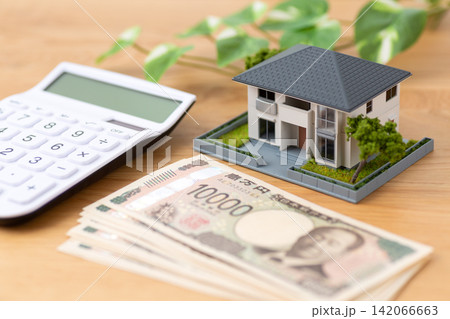 お金と住宅と電卓 お金と住宅と電卓 142066663
