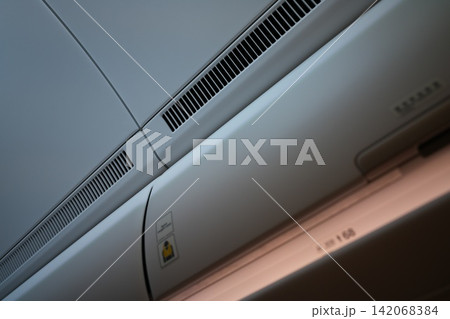 エアコン吹き出し口 142068384