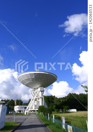 野辺山宇宙電波観測所の45mミリ波電波望遠鏡 142068533
