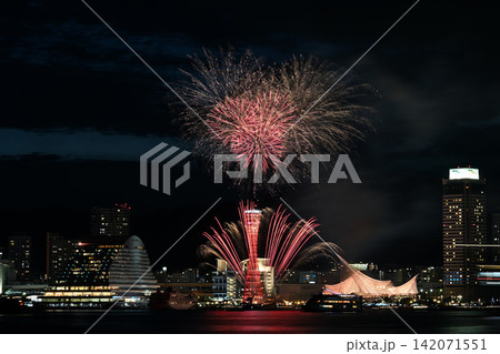 神戸　みなとの夜　神戸港　ウィークエンド花火 142071551