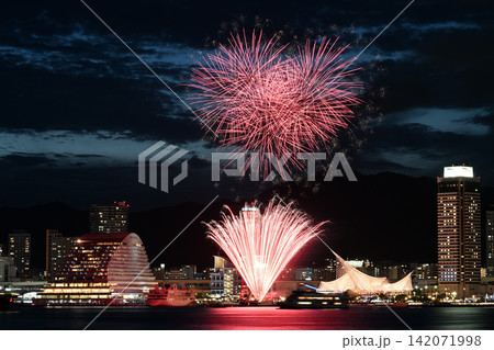 神戸　みなとの夜　神戸港　ウィークエンド花火 142071998