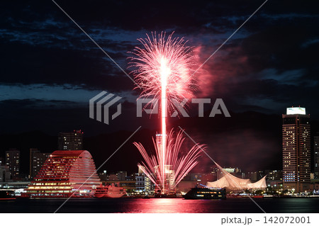 神戸　みなとの夜　神戸港　ウィークエンド花火 142072001