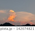 雲、夕景 142074821
