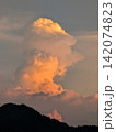 雲、夕景 142074823