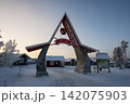 フィンランドのサンタクロース村のあるロヴァニエミの風景 142075903
