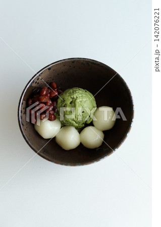 抹茶アイスと白玉団子 抹茶アイスと白玉団子 142076221