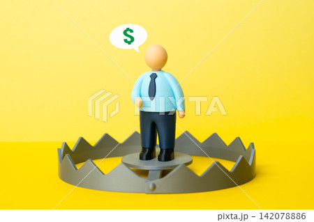 The trap of a financial pyramid or financial scam. Luring people into dubious money-making schemes, illegal businesses. Personal development courses. An employer violating employee rights. The trap of a financial pyramid or financial scam. Luring people into dubious money-making schemes, illegal businesses. Personal development courses. An employer violating employee rights. 142078886