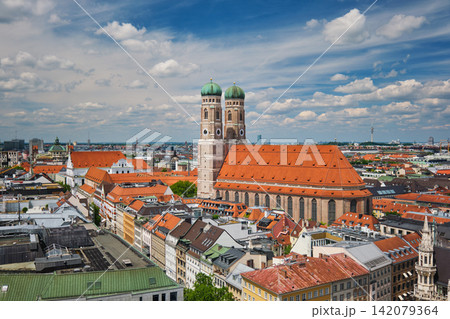 Panoramic view of Munich Frauenkirche cathedral and city center Bavaria 142079364