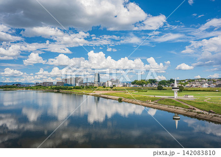 淀川夏景色　枚方大橋からの景観　大阪府枚方市 142083810