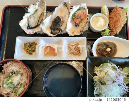牡蠣たくさんのランチ 142085046