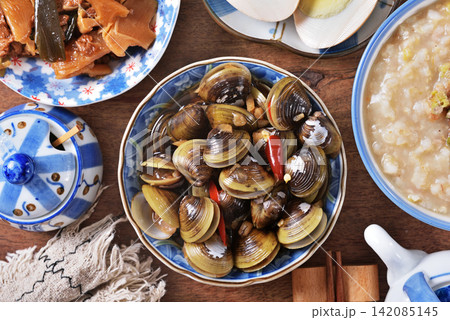 Marinated river clam 142085145