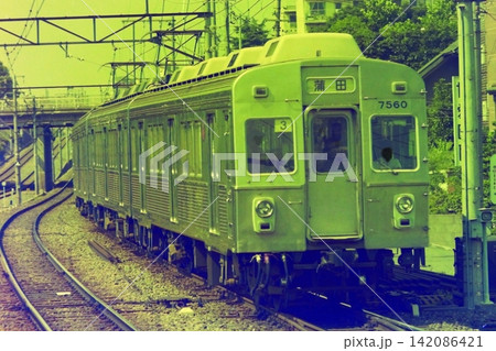 東急7200系、7560～3両、50番台は東洋電機製造製制御機、目蒲線田園調布、1976年7月28日 142086421