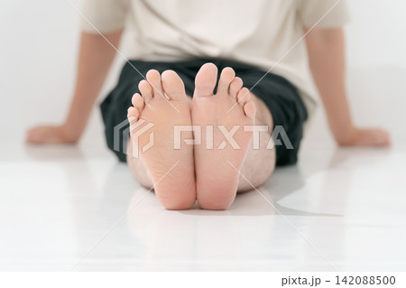 男性の足裏のパーツカット 男性の足裏のパーツカット 142088500