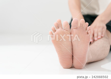 男性の足裏のパーツカット 男性の足裏のパーツカット 142088502