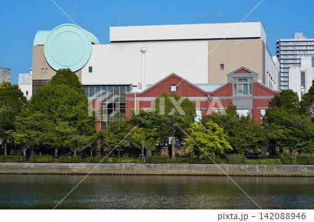 大川河川公園から大阪造幣局を望む風景 大川河川公園から大阪造幣局を望む風景 142088946