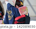 伝統の徳島阿波踊り 142089030