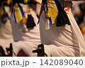 伝統の徳島阿波踊り 142089040